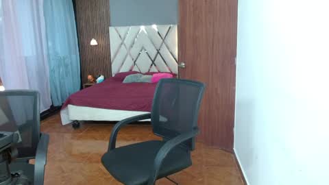 olivia_jass01 online show from 25, 5, 2026
