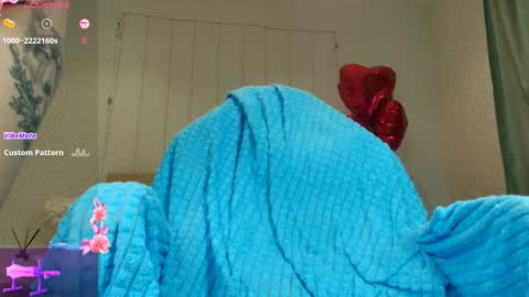 Olivia Hi guys Follow me  online show from 19, 4, 2026