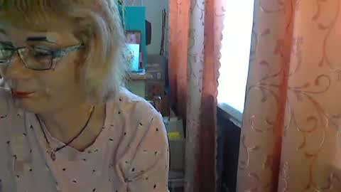 Snapshot of olivia_mia25 chatting on 2, 5, 2026 Olivia Mia online show from 2, 5, 2026