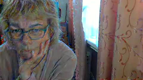 Snapshot of olivia_mia25 chatting on 4, 5, 2026 Olivia Mia online show from 4, 5, 2026