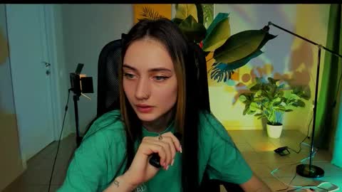 Snapshot of olivia_norton_ chatting on 22, 9, 2025 olivia_norton_ online show from 22, 9, 2025