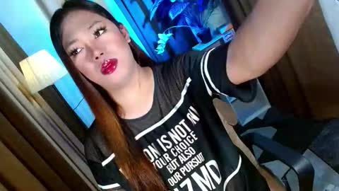 Miss OLIVIA online show from 8, 11, 2025