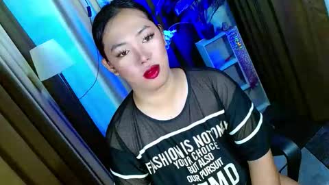 Miss OLIVIA online show from 12, 11, 2025