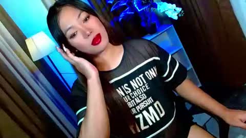 Miss OLIVIA online show from 2, 2, 2026