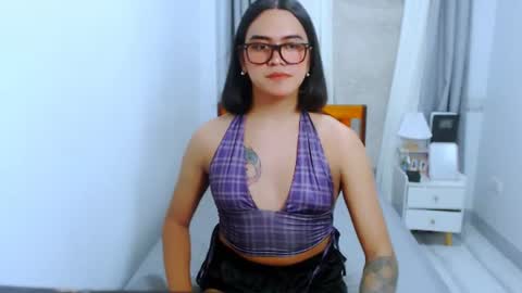 olivia_xxo online show from 16, 7, 2026