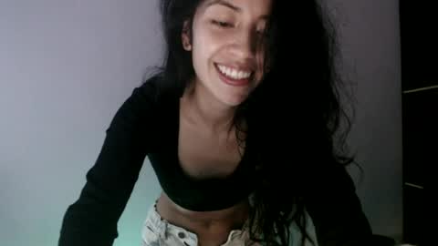 Snapshot of oliviaaa__ chatting on 11, 6, 2026 oliviaaa__ online show from 11, 6, 2026