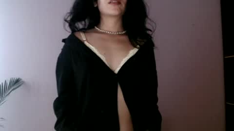 Snapshot of oliviaaa__ chatting on 6, 8, 2026 oliviaaa__ online show from 6, 8, 2026