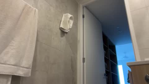 Olivia Brookes online show from 3, 10, 2025