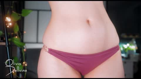 Snapshot of oliviadellvine chatting on 8, 1, 2025 Olivia online show from 8, 1, 2025