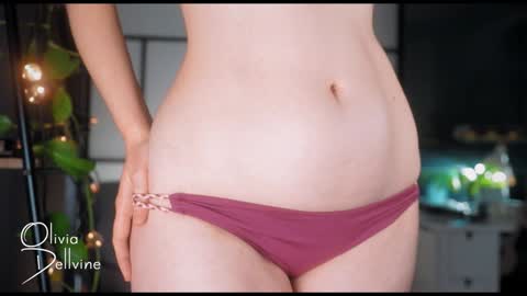 Snapshot of oliviadellvine chatting on 8, 1, 2025 Olivia online show from 8, 1, 2025