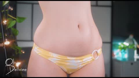 Snapshot of oliviadellvine chatting on 2, 2, 2025 Olivia online show from 2, 2, 2025