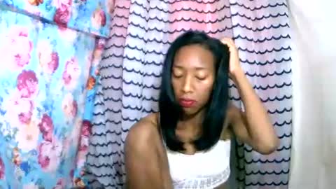 Snapshot of oliviah27 chatting on 17, 10, 2025 oliviah27 online show from 17, 10, 2025