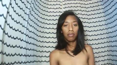 Snapshot of oliviah27 chatting on 8, 11, 2025 oliviah27 online show from 8, 11, 2025