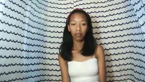 Snapshot of oliviah27 chatting on 22, 11, 2025 oliviah27 online show from 22, 11, 2025