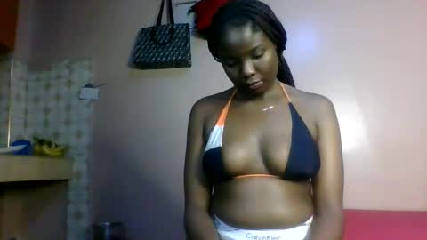 Snapshot of oliviah_1 chatting on 19, 10, 2025 oliviah_1 online show from 19, 10, 2025