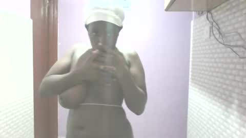 Snapshot of oliviah_12 chatting on 14, 11, 2025 oliviah online show from 14, 11, 2025