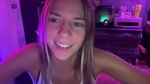 Snapshot of oliviahansleyy chatting on 10, 1, 2025 Olivia online show from 10, 1, 2025