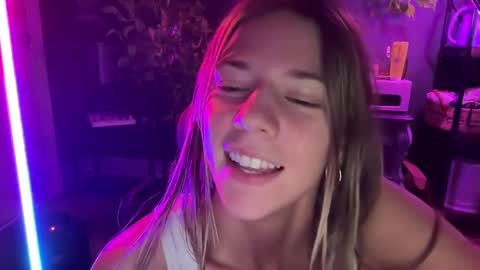 Snapshot of oliviahansleyy chatting on 10, 1, 2025 Olivia online show from 10, 1, 2025