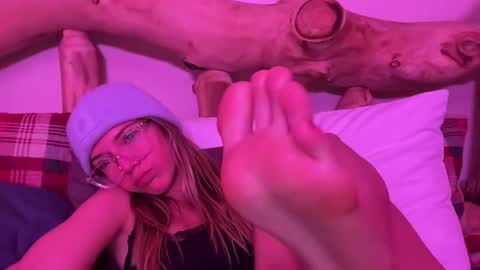 Snapshot of oliviahansleyy chatting on 25, 2, 2025 Olivia online show from 25, 2, 2025