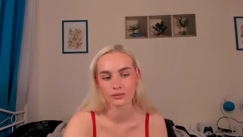 oliviaBeauty online show from 13, 4, 2026