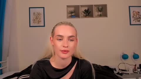 oliviaBeauty online show from 15, 4, 2026