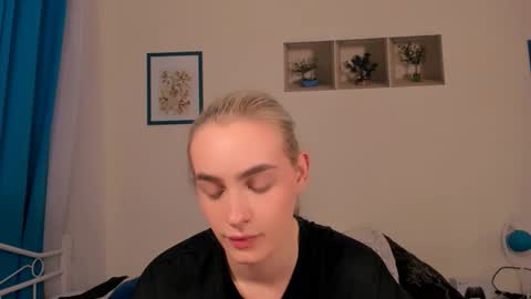 oliviaBeauty online show from 18, 4, 2026