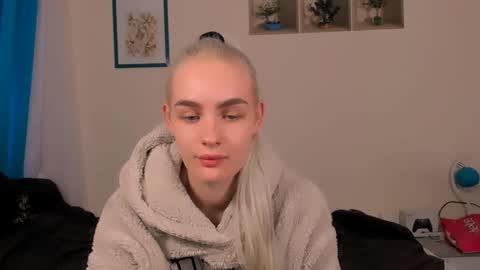 oliviaBeauty online show from 25, 4, 2026