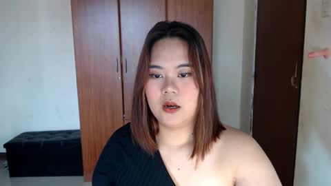 olivia hollywood online show from 24, 1, 2025