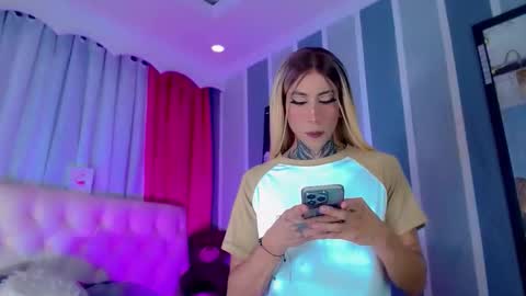 Snapshot of oliviahot01 chatting on 25, 4, 2026 oliviahot01 online show from 25, 4, 2026