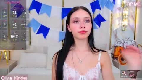 Snapshot of oliviakindes chatting on 4, 10, 2025 Olivia online show from 4, 10, 2025