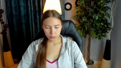olivialangs online show from 15, 5, 2026