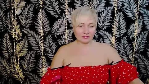 Kelly online show from 2, 2, 2025