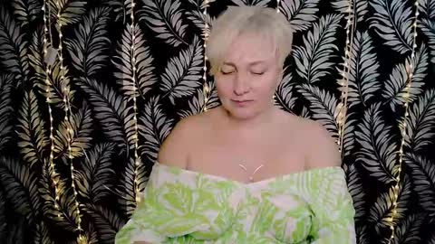 Kelly online show from 10, 3, 2025