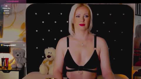 Olivia online show from 12, 2, 2026