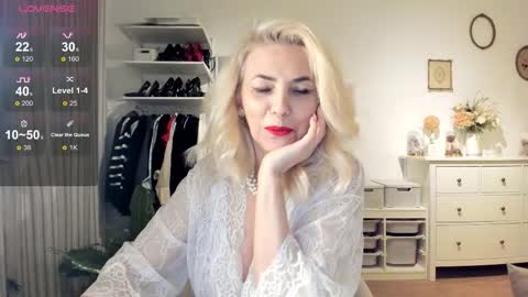 ollalla7 online show from 5, 10, 2025