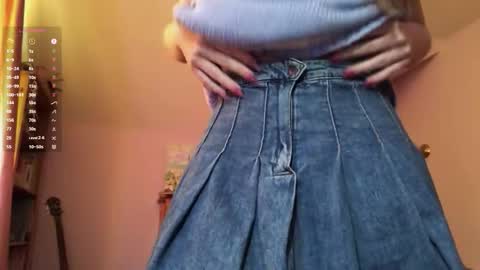  Mila  online show from 26, 9, 2025