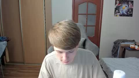 Snapshot of olvr_zoolander chatting on 1, 12, 2025 Oliver and Mira online show from 1, 12, 2025