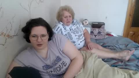 OlyaAndNetty online show from 17, 2, 2025