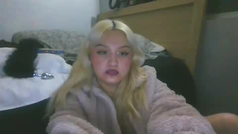 Snapshot of omathena11_11 chatting on 11, 1, 2025 omathena11_11 online show from 11, 1, 2025