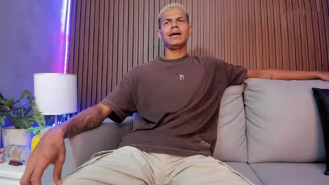 Snapshot of omen20_ chatting on 9, 4, 2026 Omen online show from 9, 4, 2026