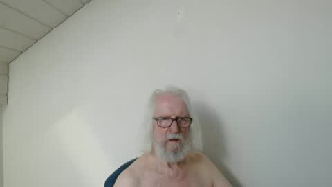 Snapshot of onanister chatting on 23, 6, 2026 Somewhere over the rainbow online show from 23, 6, 2026