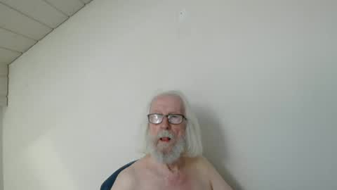 Snapshot of onanister chatting on 24, 6, 2026 Somewhere over the rainbow online show from 24, 6, 2026