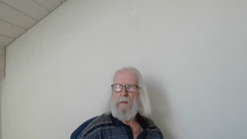 Snapshot of onanister chatting on 23, 7, 2026 Somewhere over the rainbow online show from 23, 7, 2026