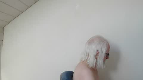 Snapshot of onanister chatting on 24, 7, 2026 Somewhere over the rainbow online show from 24, 7, 2026