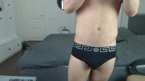 onebestlover online show from 13, 2, 2025