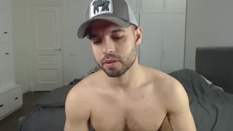 onebestlover online show from 28, 2, 2025