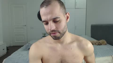 onebestlover online show from 11, 3, 2025