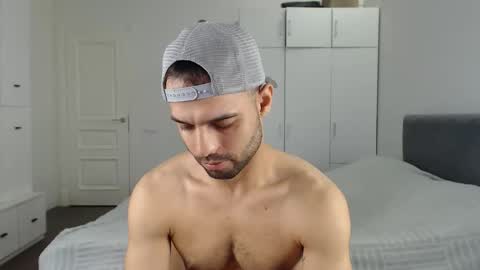 onebestlover online show from 15, 9, 2025