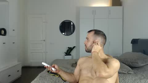 onebestlover online show from 16, 10, 2025