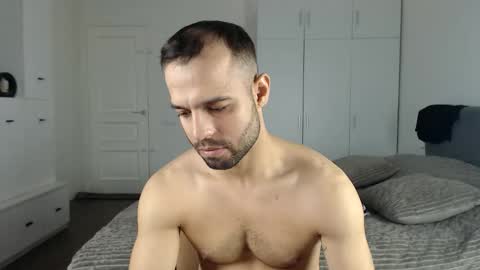 onebestlover online show from 17, 10, 2025